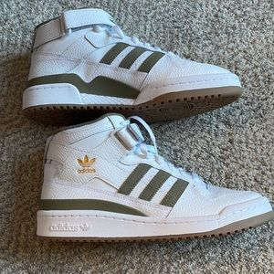 New Adidas Forum Mid Sneaker in white & green